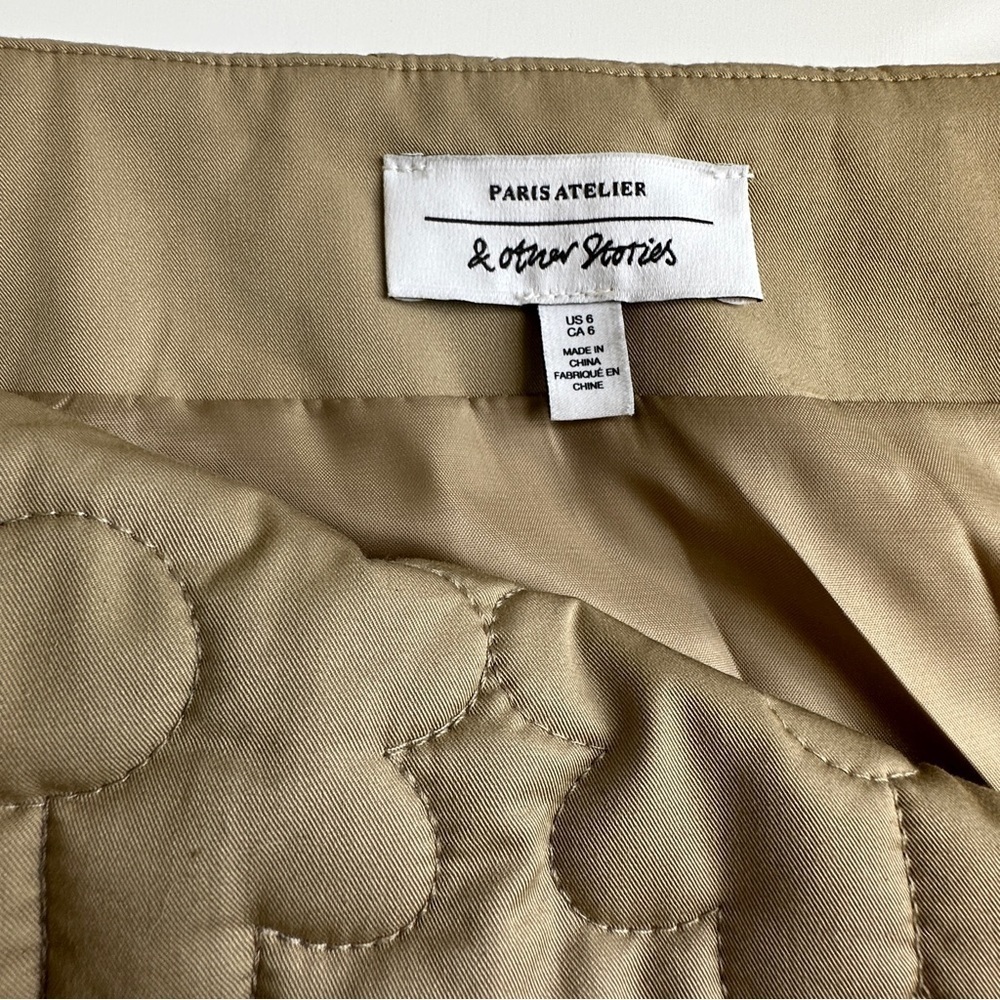 & Other Stories Quilted Floral Mini Skirt | Size 6 - Picture 3 of 7